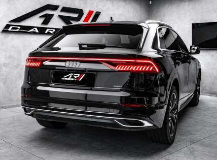 Audi - Q8