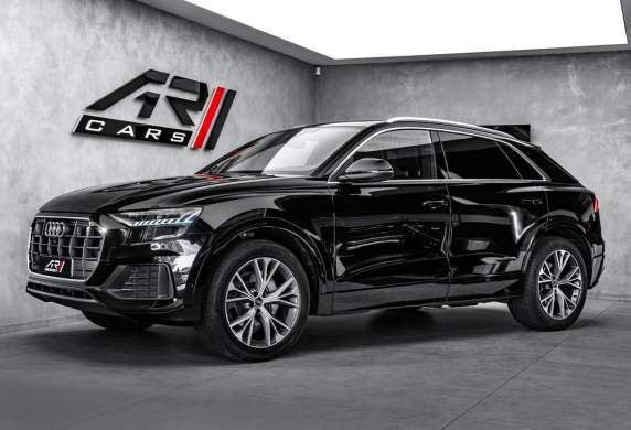 Audi - Q8