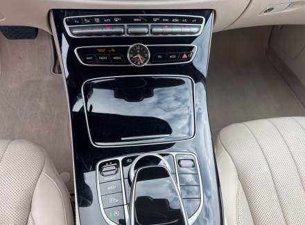 Mercedes-Benz - E-class