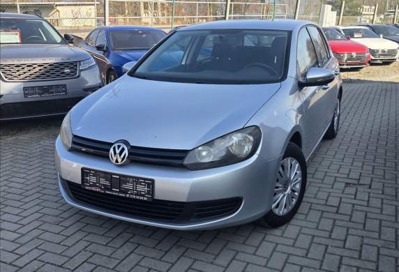 Volkswagen - Golf