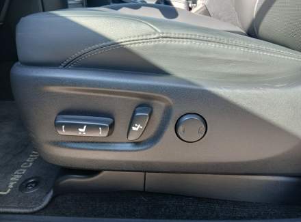 Toyota - Land Cruiser