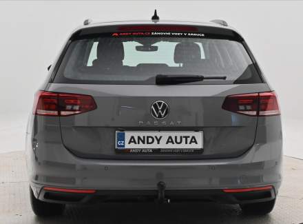 Volkswagen - Passat