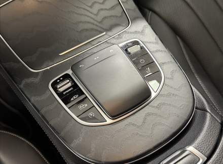 Mercedes-Benz - E-class