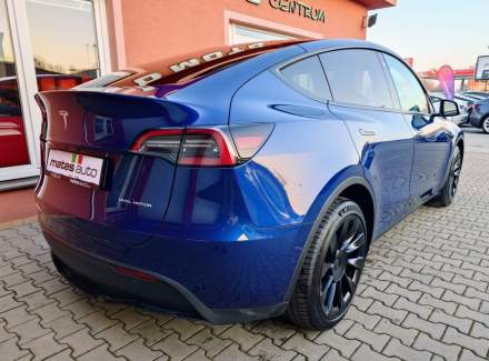 Tesla - Model Y