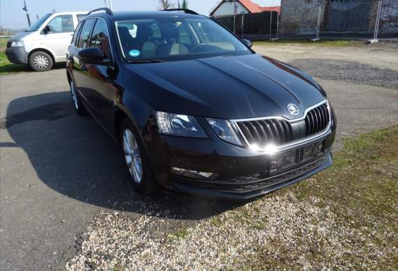 Škoda - Octavia