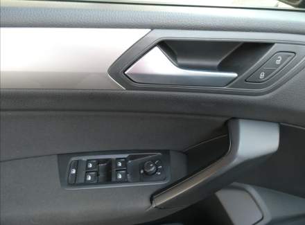 Volkswagen - Touran