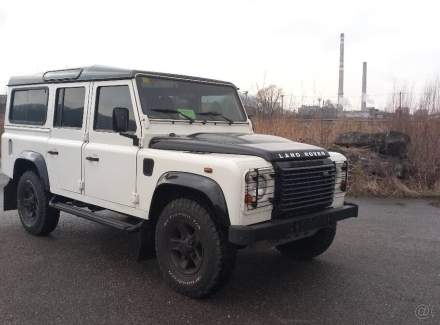 Land Rover - Defender