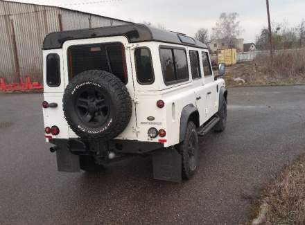 Land Rover - Defender