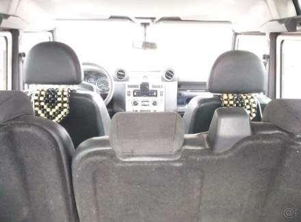 Land Rover - Defender