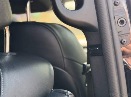 Mercedes-Benz - V-class