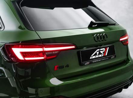 Audi - RS 4