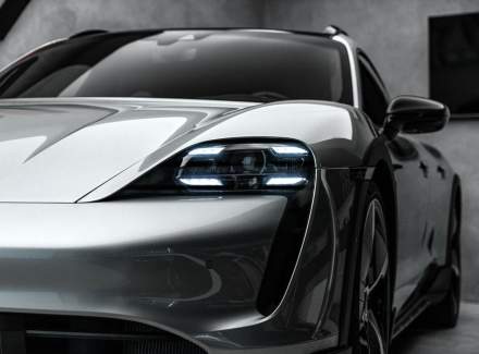 Porsche - Taycan