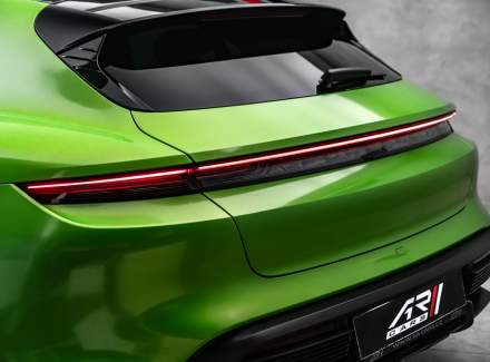 Porsche - Taycan
