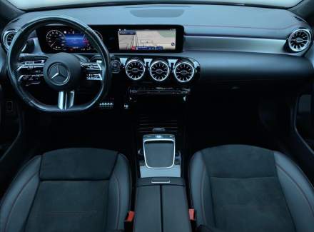Mercedes-Benz - CLA