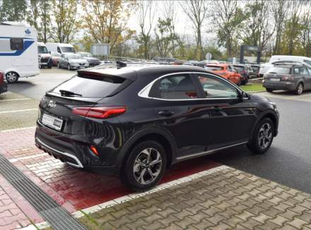 Kia - XCeed
