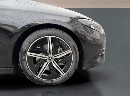 Mercedes-Benz - CLA