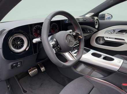 Mercedes-Benz - CLA