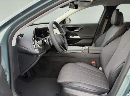 Mercedes-Benz - E-class