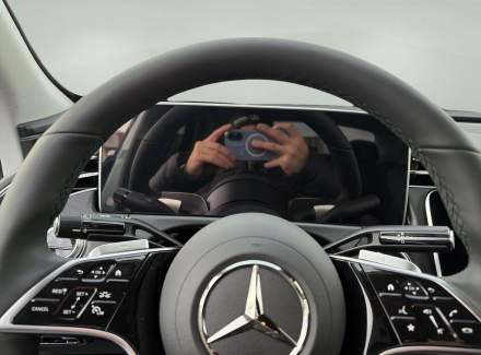 Mercedes-Benz - E-class