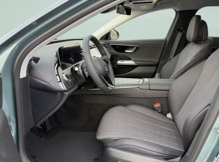 Mercedes-Benz - E-class