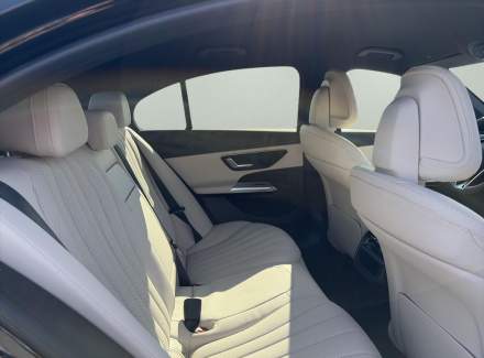 Mercedes-Benz - E-class