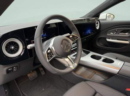 Mercedes-Benz - CLA