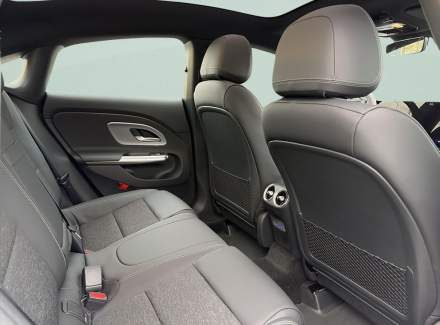 Mercedes-Benz - CLA
