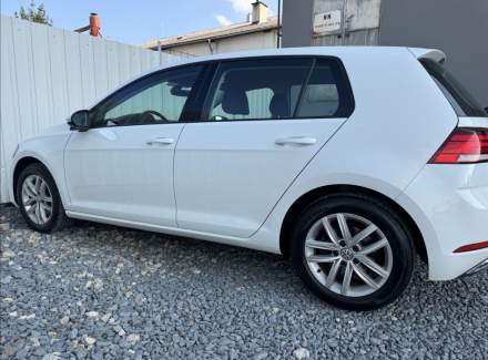 Volkswagen - Golf