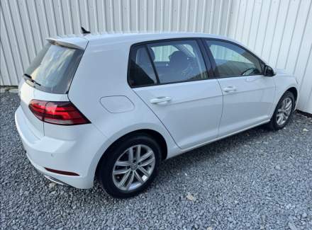 Volkswagen - Golf