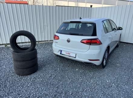 Volkswagen - Golf