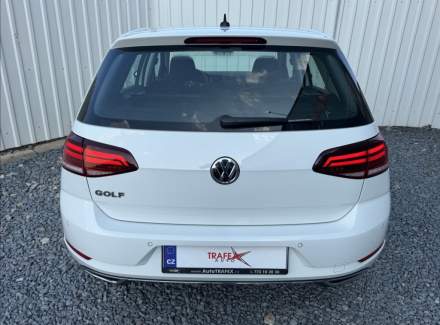 Volkswagen - Golf