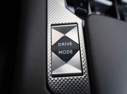 DS Automobiles - DS4