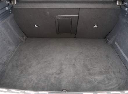 DS Automobiles - DS4