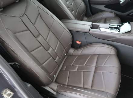 DS Automobiles - DS4