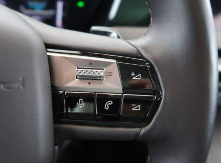 DS Automobiles - DS4