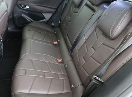 DS Automobiles - DS4