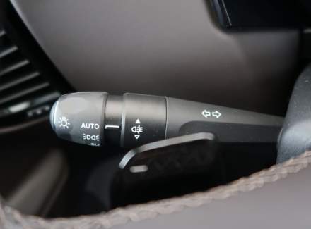 DS Automobiles - DS4