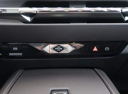 DS Automobiles - DS4