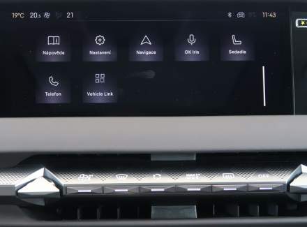 DS Automobiles - DS4