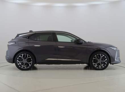 DS Automobiles - DS4