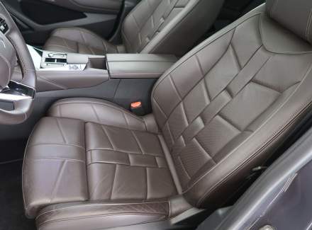 DS Automobiles - DS4