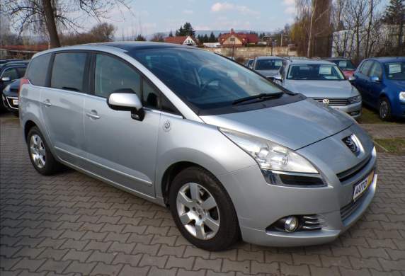 Peugeot - 5008