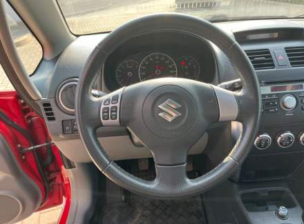 Suzuki - SX4