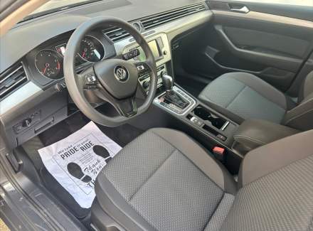 Volkswagen - Passat