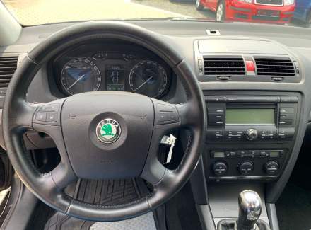 Škoda - Octavia