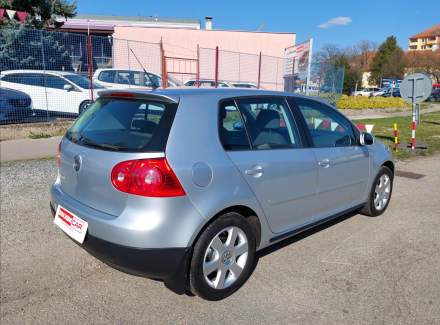Volkswagen - Golf