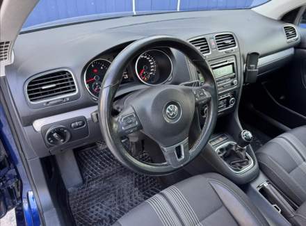 Volkswagen - Golf