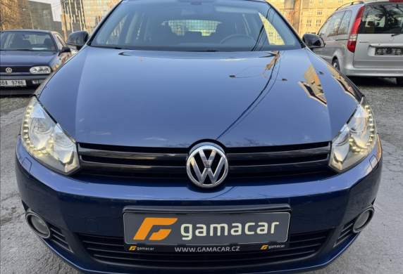 Volkswagen - Golf