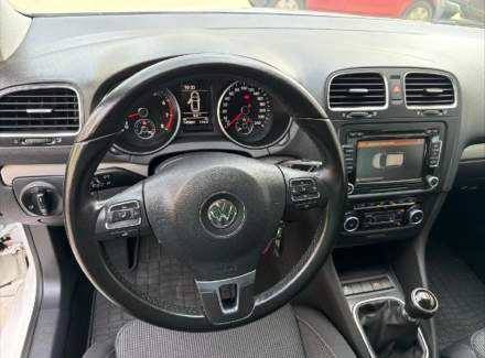 Volkswagen - Golf