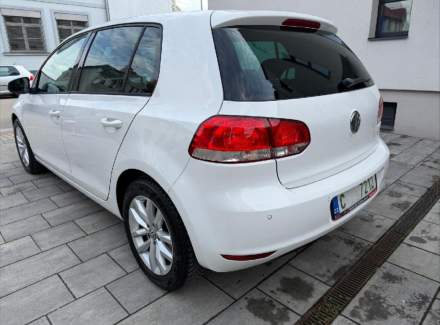 Volkswagen - Golf